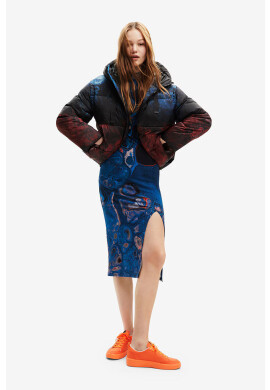 Desigual Яке в черно със зимна изолация - Pepit.bg