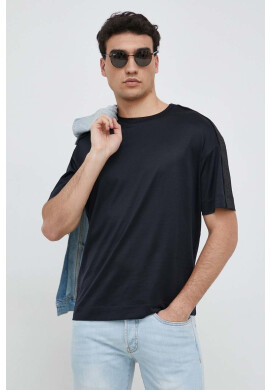 Emporio Armani Тениска в тъмносиньо с апликация - Pepit.bg