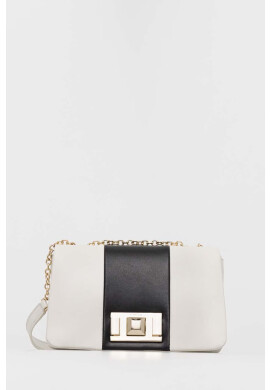 Furla Кожена чанта в бяло - Pepit.bg