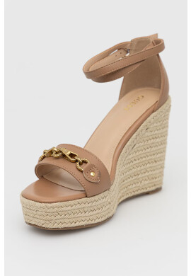 Guess Кожени сандали Wendy в бежово - Pepit.bg