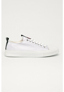 Guess Ниски кецове - Pepit.bg