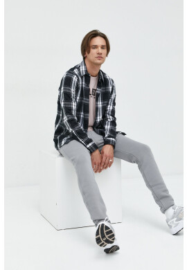 Hollister Co. Памучна риза мъжка в черно със стандартна кройка с класическа яка - Pepit.bg