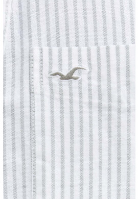 Hollister Co. Риза мъжка в зелено със стандартна кройка с яка с копче - Pepit.bg