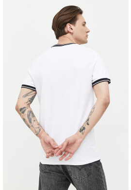 Hollister Co. Тениска в бяло с изчистен дизайн - Pepit.bg