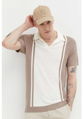 Hollister Co. Тениска с яка в бежово с десен - Pepit.bg