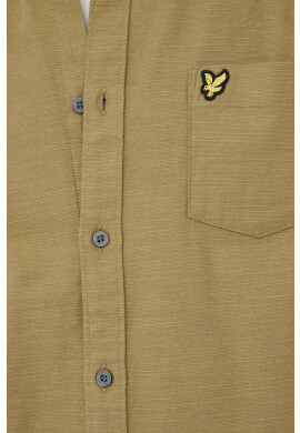 Lyle & Scott Памучна риза мъжка в зелено със стандартна кройка с яка с копче - Pepit.bg