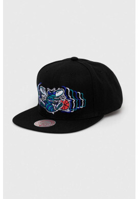 Mitchell&Ness Шапка с козирка Charlotte Hornets в черно с апликация - Pepit.bg