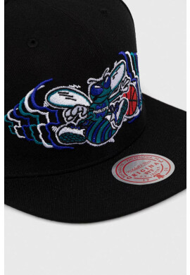 Mitchell&Ness Шапка с козирка Charlotte Hornets в черно с апликация - Pepit.bg