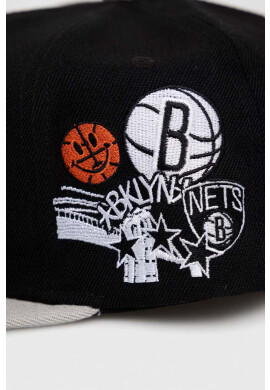 Mitchell&Ness Шапка с козирка Chicago Bulls в черно с апликация - Pepit.bg
