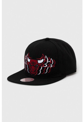 Mitchell&Ness Шапка с козирка Chicago Bulls в черно с апликация - Pepit.bg