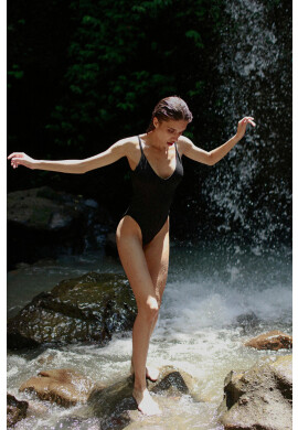 Muuv. Бански костюм MUUV Cleavage Plunge - Pepit.bg