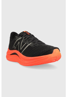 New Balance Обувки за бягане FuelCell Propel v4 в черно - Pepit.bg