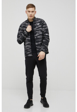 New Balance Яке за трениране MJ03213BMM в черно с преходна изолация - Pepit.bg