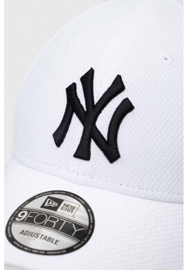 New Era Шапка с козирка в бяло с десен NEW YORK YANKEES - Pepit.bg