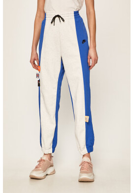 Nike Sportswear Панталони - Pepit.bg