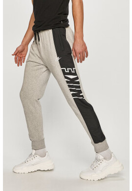 Nike Sportswear Панталони - Pepit.bg
