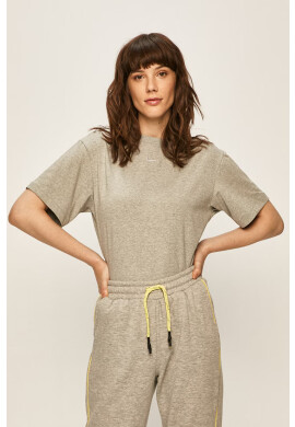 Nike Sportswear Тениска - Pepit.bg