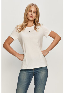Nike Sportswear Тениска - Pepit.bg