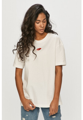 Nike Sportswear Тениска - Pepit.bg