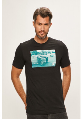 Nike Sportswear Тениска - Pepit.bg