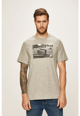 Nike Sportswear Тениска - Pepit.bg