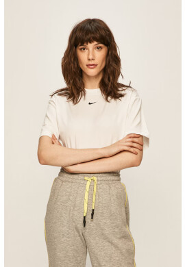 Nike Sportswear Тениска - Pepit.bg