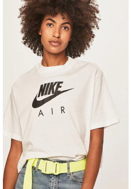 Nike Sportswear Тениска - Pepit.bg