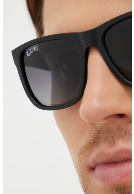Ray-Ban Слънчеви очила в черно - Pepit.bg