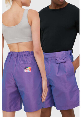 Reebok Classic Къс панталон Nao Serati & Pride в лилаво с изчистен дизайн - Pepit.bg