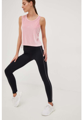 Reebok Classic Топ Nao Serati & Pride в розово - Pepit.bg
