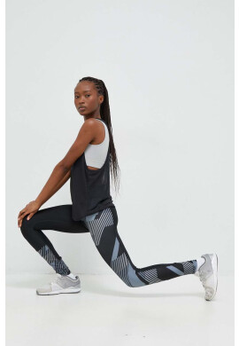 Reebok Топ за бягане в черно - Pepit.bg