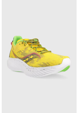 Saucony Обувки за бягане Kinvara 13 в жълто - Pepit.bg