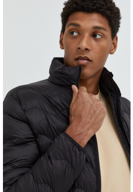 Superdry Яке в черно с преходна изолация - Pepit.bg