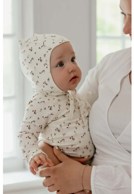 That's mine Детска шапка 7135 в бежово с фина плетка ESME - Pepit.bg