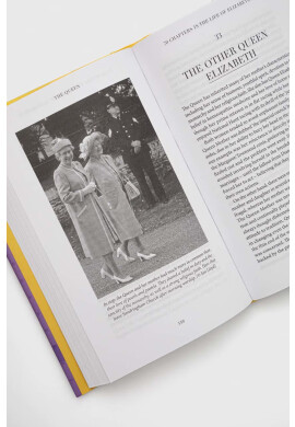 The History Press Ltd Книга The Queen Ian Lloyd - Pepit.bg