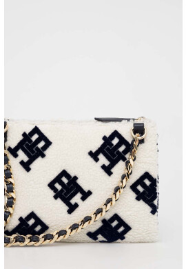 Tommy Hilfiger Чанта в черно - Pepit.bg