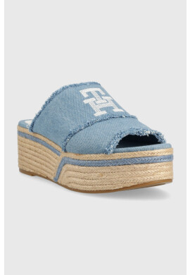 Tommy Hilfiger Чехли DENIM WEDGE FLATFORM в синьо с платформа FW0FW07085 - Pepit.bg