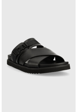 Tommy Hilfiger Чехли TH CLEATED LEATHER SANDAL в черно FM0FM04458 - Pepit.bg