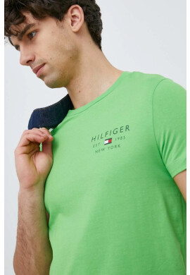 Tommy Hilfiger Памучна тениска в зелено с принт - Pepit.bg