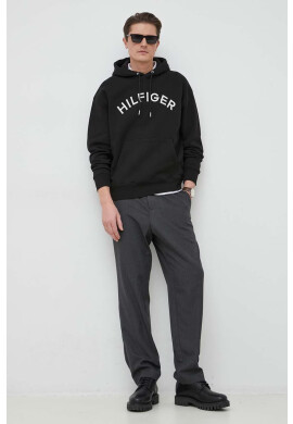 Tommy Hilfiger Суичър в черно с качулка с апликация - Pepit.bg
