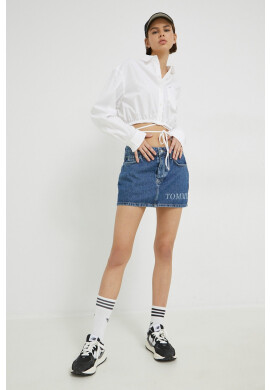 Tommy Jeans Дънкова Пола в тъмносиньо къс модел със стандартна кройка - Pepit.bg