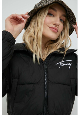 Tommy Jeans Яке в черно със зимна изолация - Pepit.bg