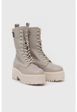 Tommy Jeans Кожени кубинки Flatform Padded Boot в бежово с равна подметка - Pepit.bg