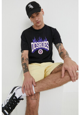 Tommy Jeans Памучен къс панталон в жълто - Pepit.bg