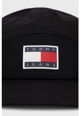 Tommy Jeans Памучна шапка в черно с апликация - Pepit.bg
