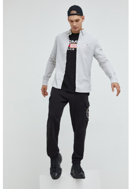 Tommy Jeans Памучна тениска в сиво с апликация - Pepit.bg