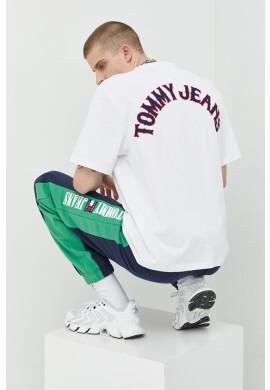 Tommy Jeans Памучна тениска в бежово с апликация - Pepit.bg
