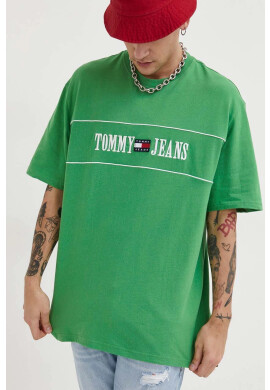 Tommy Jeans Памучна тениска в зелено с апликация - Pepit.bg