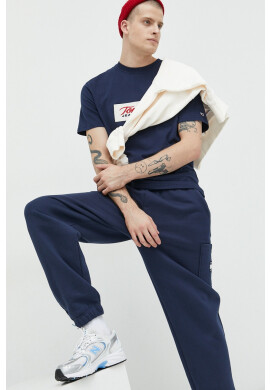Tommy Jeans Памучна тениска в тъмносиньо с апликация - Pepit.bg