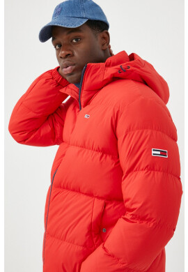 Tommy Jeans Пухено яке в червено със зимна изолация - Pepit.bg